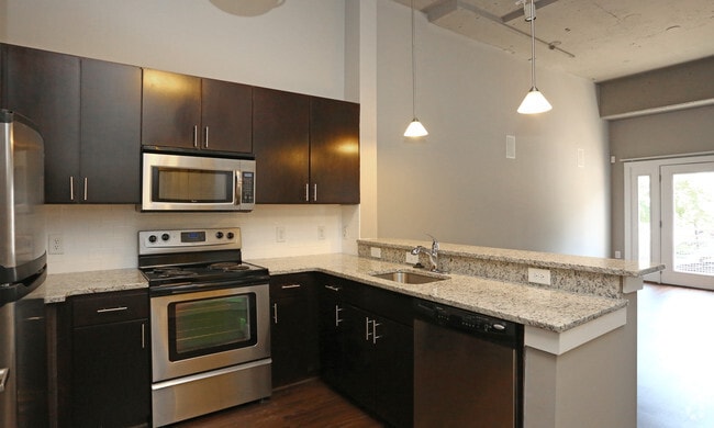 201 Twenty One, Norfolk, VA 23517 - photo 5