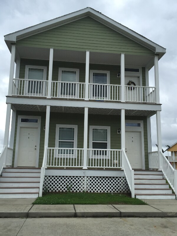 2016 Toulouse St Unit B, Ocean Springs, MS 39564