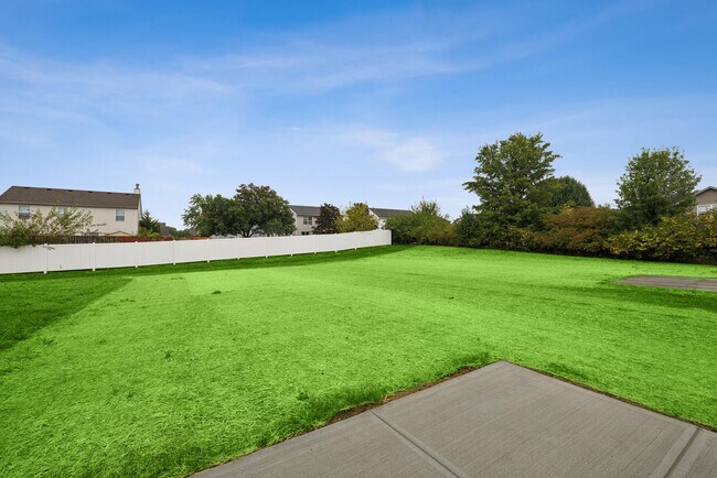 5215 Rolling Meadow Blvd, Indianapolis, IN 46237 - photo 4