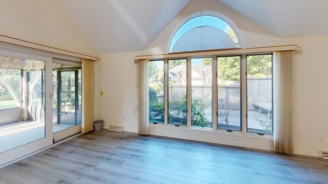 7413 Country Commons Ln unit 7413, Sylvania, OH 43560 - photo 2