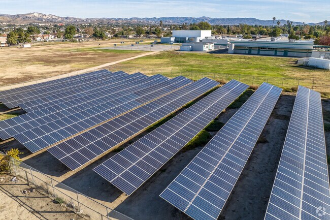 Sinaloa Middle School is powered by solor.