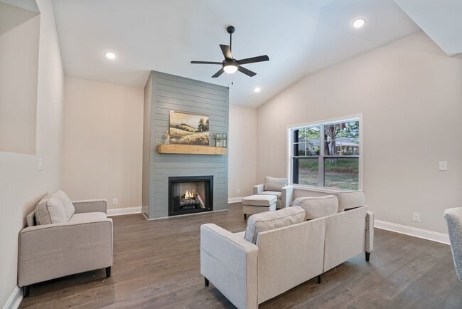 3601 Westlake Dr, Clarksville, TN 37040 - photo 3