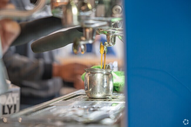 High Low Cafe features Blueprint Coffee, a speciality roaster local to the area.