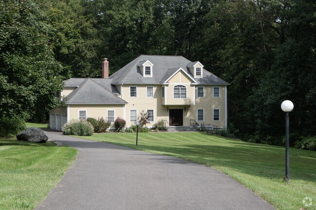 Spacious lots and healthy lawns are common in Woodbridge.