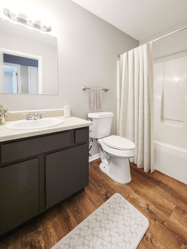 137 Garden Dr unit Lutz Villas, Archbold, OH 43502 - photo 2