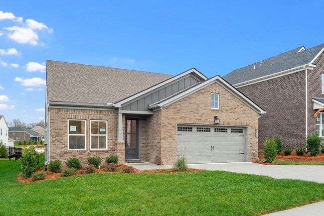 1925 Hildebrand Ln, Columbia, TN 38401 - photo 3