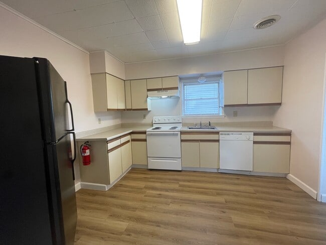 300 Kent St, Granville, WV 26534 - photo 3