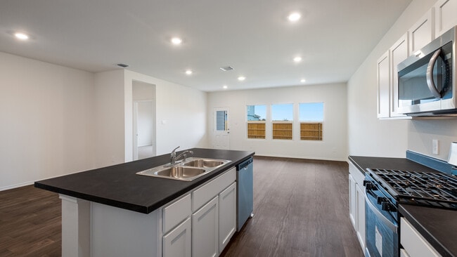 153 Balmorhea St, Kyle, TX 78640 - photo 4