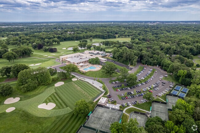 Swing, dine and swim at Glen Oaks Country Club in Old Westbury.