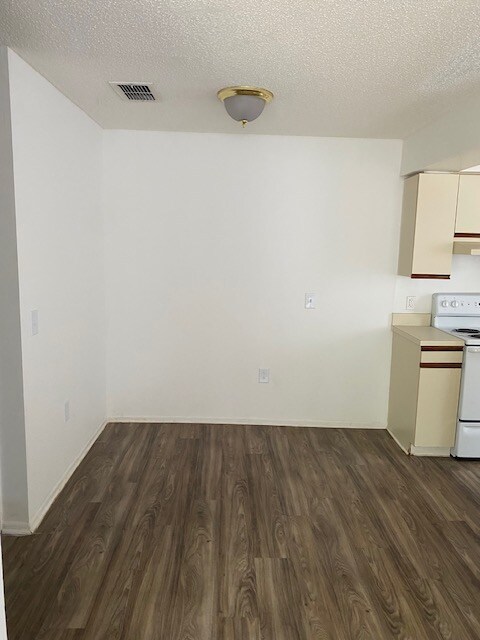 Cypress Trail Apartments, New Port Richey, FL 34653 - photo 3