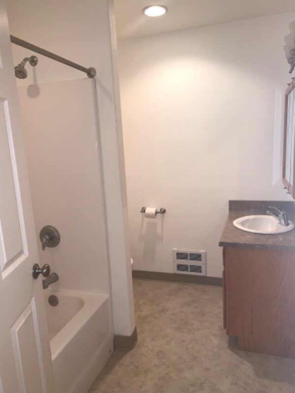 2112 Hamilton Ave, North Bend, OR 97459 - photo 5