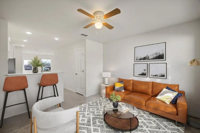 645 N Mccart St unit 5, Stephenville, TX 76401 - photo 6