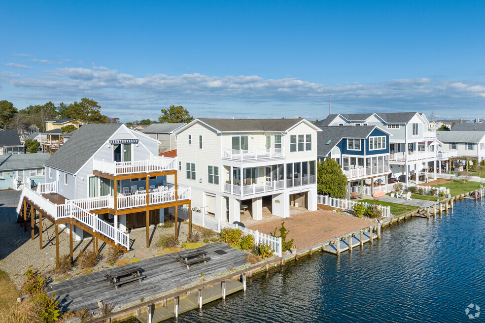 Neighborhood_SouthBethany_QFV1_021424