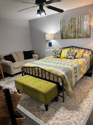 727 Holt Rd Unit 3 - Upstairs West Bedroom, Lebanon, TN 37087