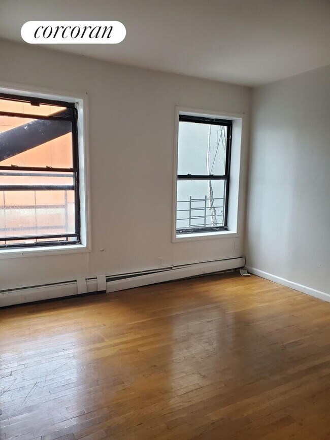 295 Broadway, Brooklyn, NY 11211