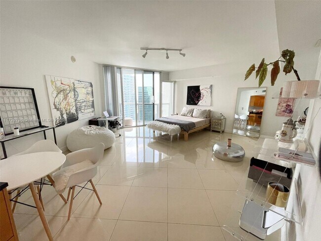 Icon Brickell Tower 1 unit 4812, Miami, FL 33131 - photo 3
