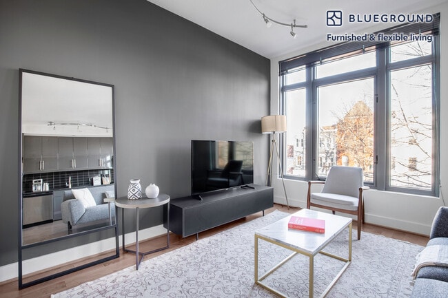 1328 14th St NW unit FL3-ID156, Washington, DC 20005 - photo 2