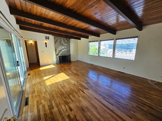 511 NE 8th St, Newport, OR 97365