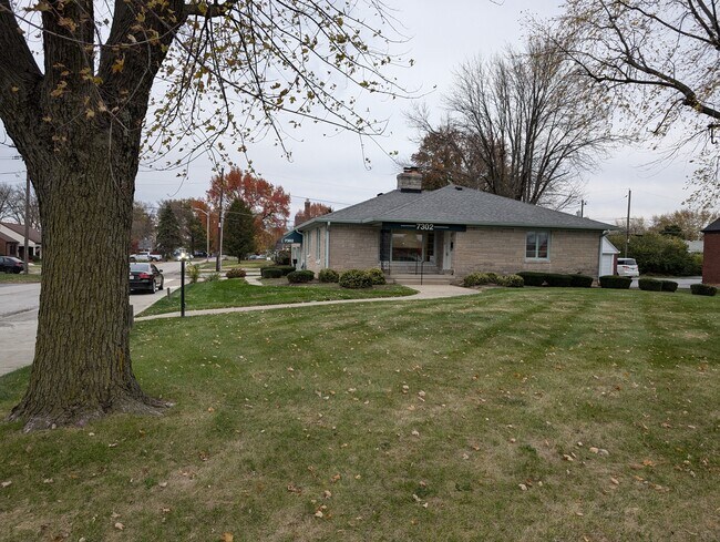 7302 E Washington St unit A, Indianapolis, IN 46219 - photo 5