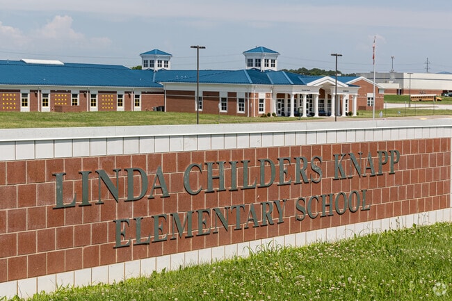 Linda Childers Knapp Elementary School has a B+ rating on Niche.com.