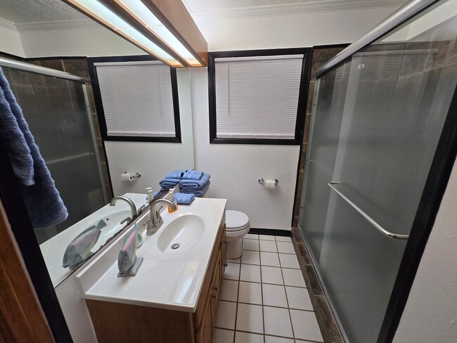 404 Crescent Dr, Bridge City, TX 77611 - photo 5