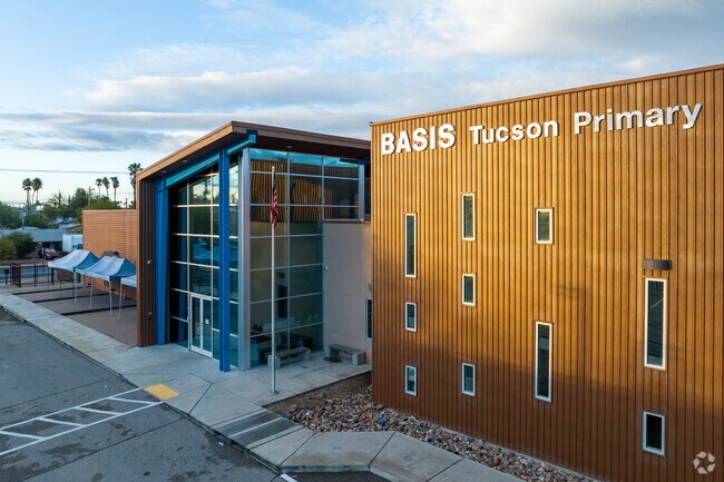 BASIS Tucson Primary is a tuition free, public charter school serving grades K-5.