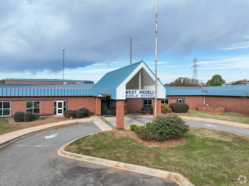 The entrance to West Iredell Middle School.