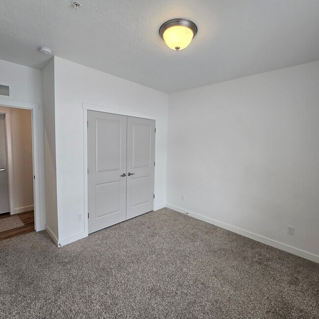 2342 E 830 S unit 26, Spanish Fork, UT 84660 - photo 7