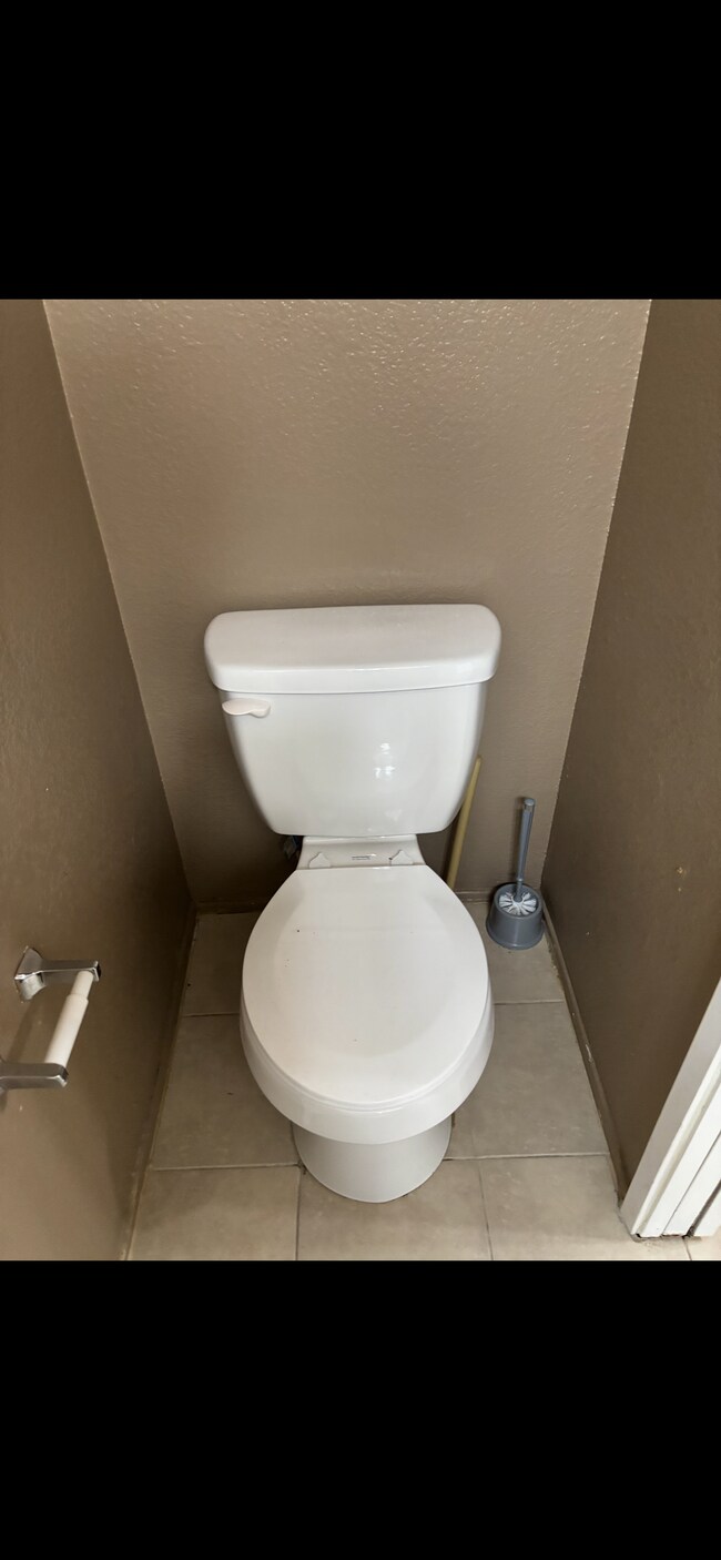 28631 Calle Del Lago unit B, Murrieta, CA 92563 - photo 2