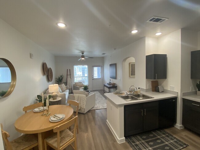 Country Club Village, San Antonio, TX 78229 - photo 2