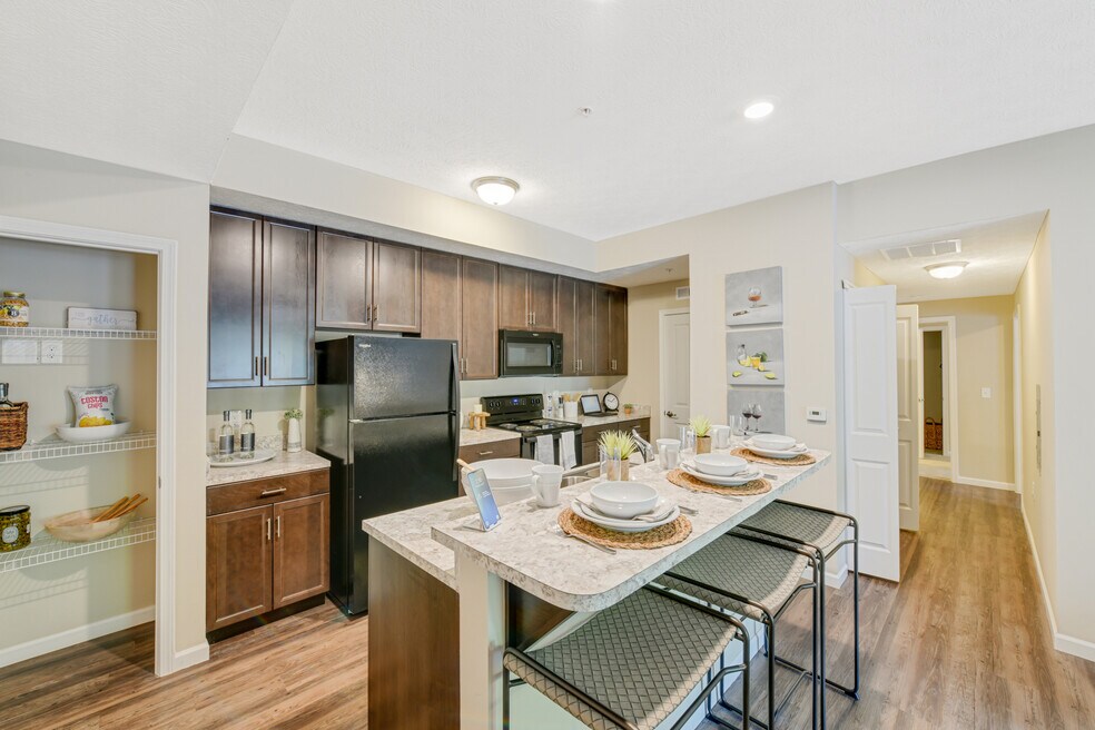 Woodfield Park, Columbus, OH 43219 - photo 1