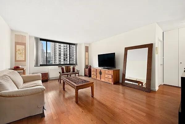 Liberty House unit 12H, New York, NY 10280 - photo 1