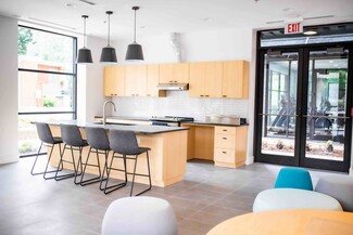 980 S Lumpkin St, Athens, GA 30605