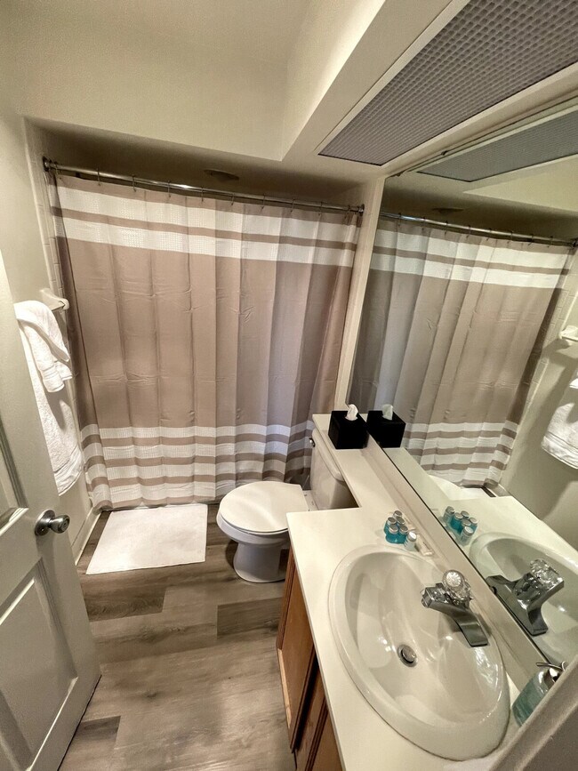 1335 Summit Ave unit ID1253101P, Oshkosh, WI 54901 - photo 7