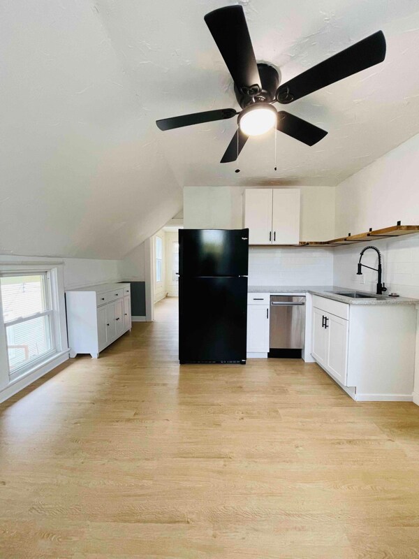 2051 W 45th St Unit Up, Cleveland, OH 44102