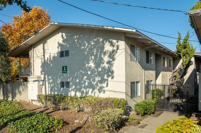 Baywood Apartments, Hayward, CA 94544 - photo 6