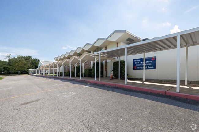 Nan Gray Davis Elementary2