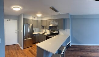 3100 N Lake Shore Dr Unit 1004, Chicago, IL 60657