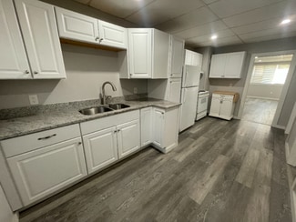 37 Lake St Unit 5, Webster, MA 01570