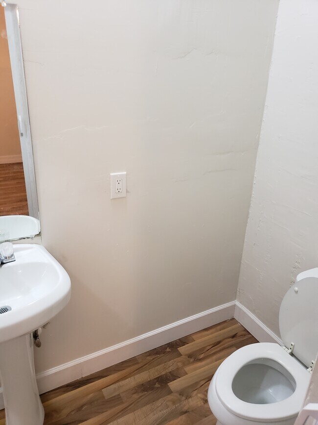 1717 W 20th St Apt 1, Jacksonville, FL 32209 - photo 3