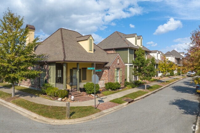 Creole cottages are common throughout River Ranch in Lafayette.