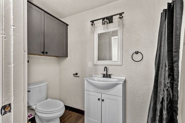 Gladden Building, Mc Donald, PA 15057 - photo 4