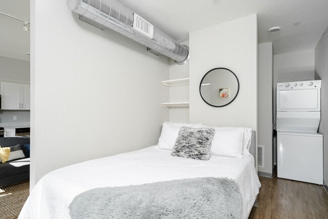 Arabella: 200 W 1st St - Cedar Falls, Cedar Falls, IA 50613 - photo 6