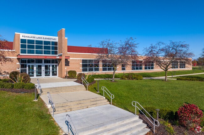 Pewaukee Lake Elementary School is a highly-rated elementary school in Pewaukee Village.