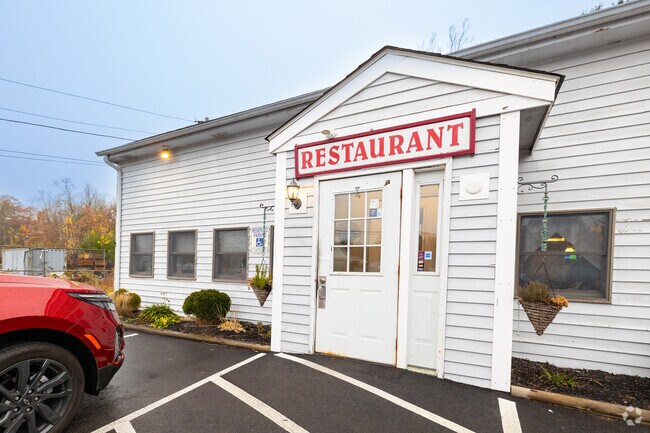 The Gentleman farmer is a local favorite for cozy breakfasts.