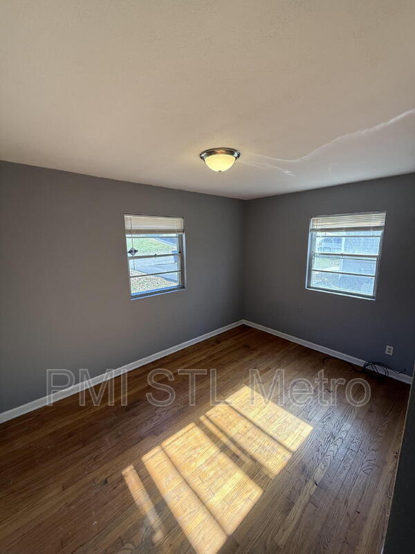 705 Beardsley Ct, Saint Louis, MO 63135 - photo 5