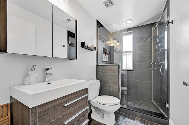 1607 Brown St unit 3, Philadelphia, PA 19130 - photo 5