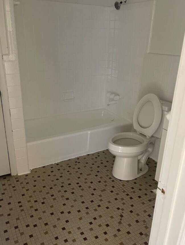 4509 Herrmann St unit D, Metairie, LA 70006 - photo 2