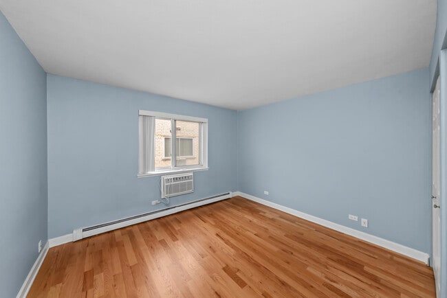 663 W Grace St unit 217, Chicago, IL 60613 - photo 6