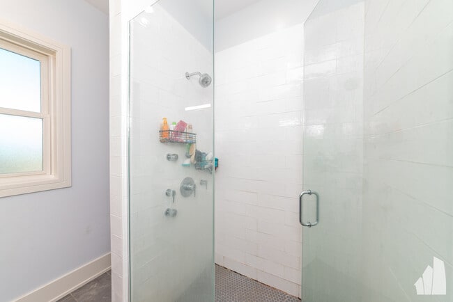 3049 N Clybourn Ave unit 3, Chicago, IL 60618 - photo 5